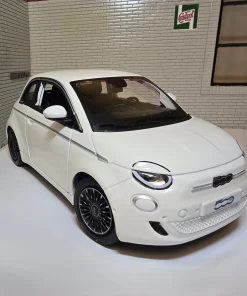 Fiat 2023 500e 21110 Bburago 1:24