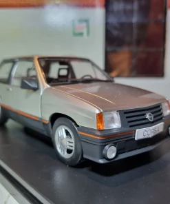 Opel 1989 Corsa (Nova) 1.3 SR S83 124136 Whitebox 1:24