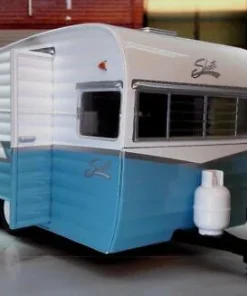 Shasta Airflyte American Caravan 1961 Greenlight 1:24