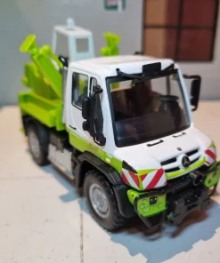 Mercedes Benz Unimog U400 21238 Maisto 1:43