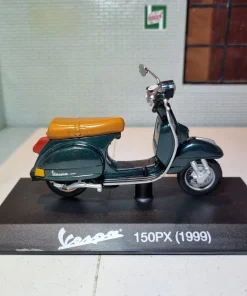 Piaggio 1999 Vespa 150PX Ex Magazine 1:18